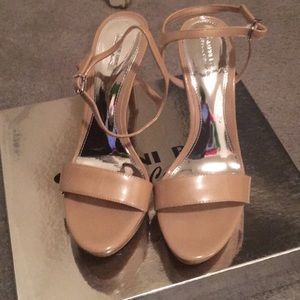 Gianni Bini Platinum Collection Heels